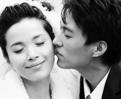 《我们的爱》靳东霸屏情感剧 精英男友力max