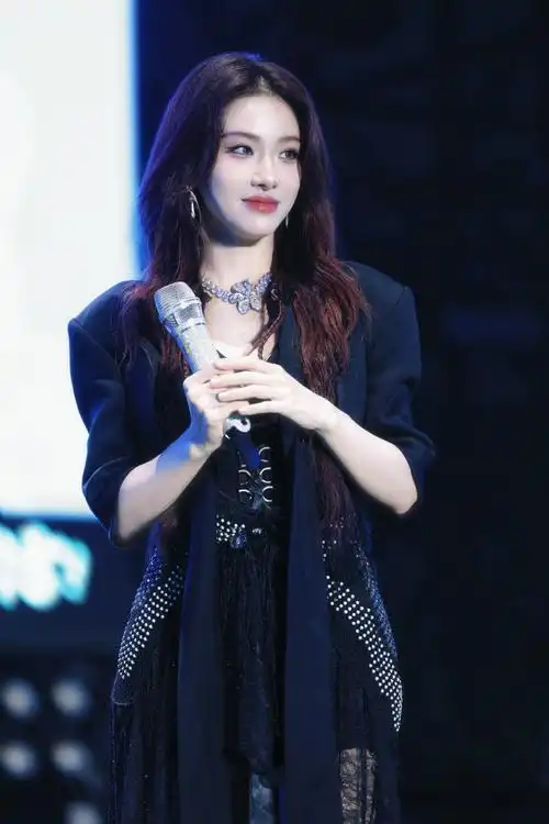 喻言ignite舞台##喻言大屏好美