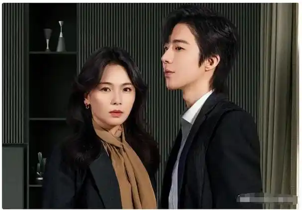 身赘肉满脸褶子竟要演双马尾的少女网友真不害臊吗