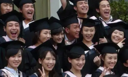 赵丽颖唐嫣姚笛郑爽井柏然杨洋高考同班同学毕业照