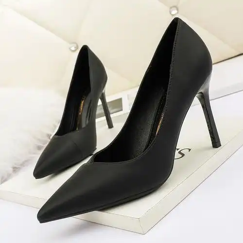 米色欧美性感尖头鞋浅口高跟鞋职业女鞋超细简约单鞋