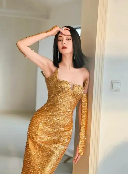 迪丽热巴腰臀比 震撼