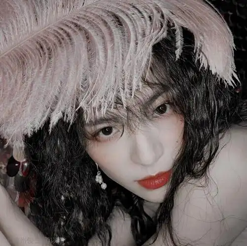 单图收藏 二传注明dt渝州俊生or蒋以陌 钟楚曦头像女艺人女爱豆