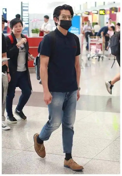 原创被打回原形高清镜头下53岁郭富城暴露真实面容