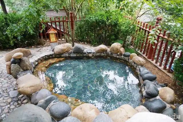 石家庄白鹿温泉有60多个不同功效的泡池,你最喜欢哪个呢?