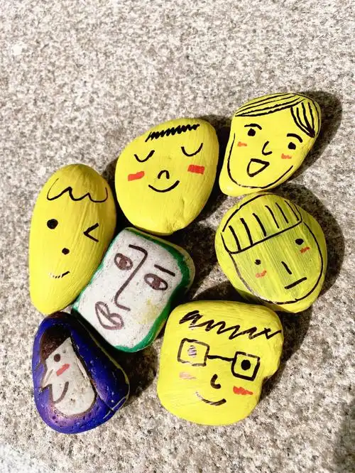 鹅卵石涂鸦卡通表情画简笔手绘