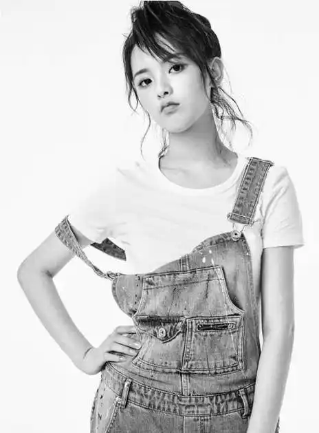 横冲直撞20岁首期:杨超越脑洞大开,李紫婷外出采购交流无障碍_段奥娟