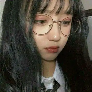眼镜控头像女高清好看的戴透明圆框眼镜的女生头像图片