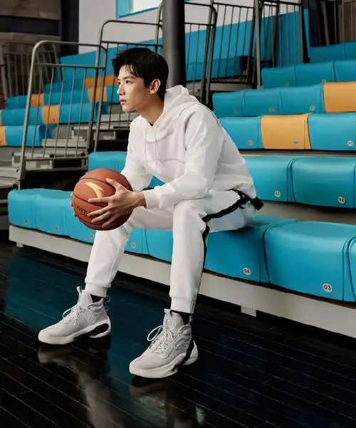 今天白打篮球了吗##白敬亭代言安踏