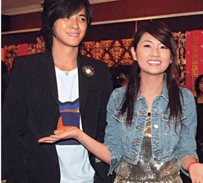 图任家萱罗志祥复合无望任家萱情绪失控失声痛哭