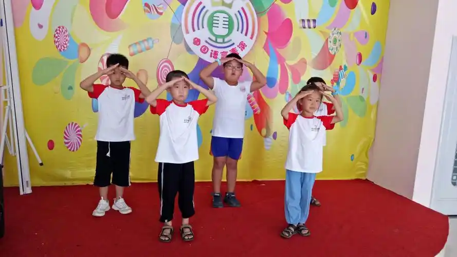 萌芽口才表演开课啦!