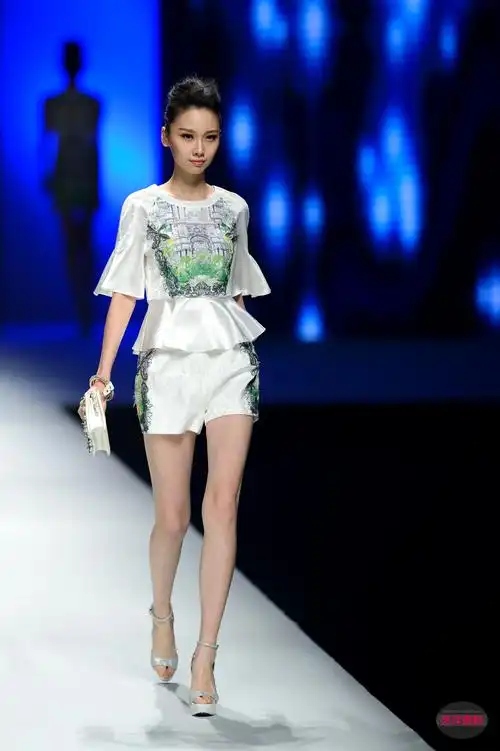 国际时装周 t 台 大秀! - 人像摄影