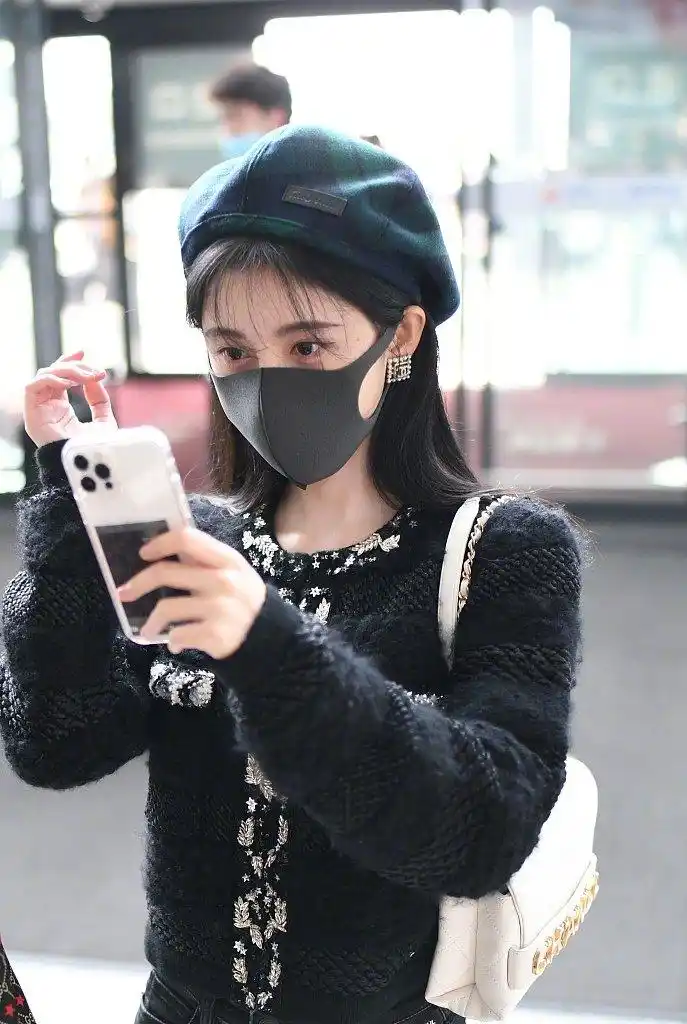 鞠婧祎20201117上海机场