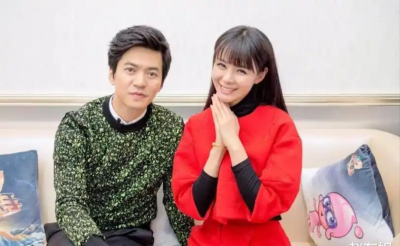 虽然李健和自己的妻子都是学霸级别的人物,但是在面对孩子教育方面