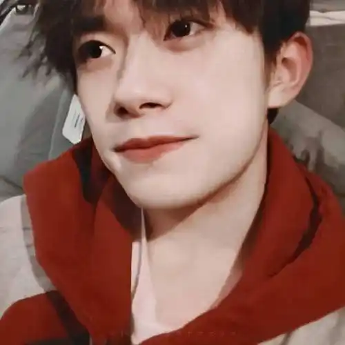 易烊千玺壁纸#易烊千玺超话易烊千玺网络热门头像大合集