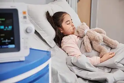 生病的小女孩住院图片素材