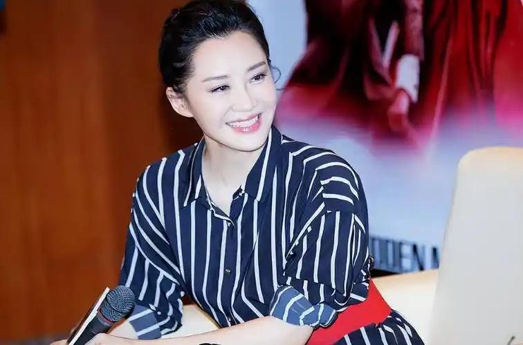 原创善恶终有报因果轮回55岁许晴风韵犹存人生新篇章开启