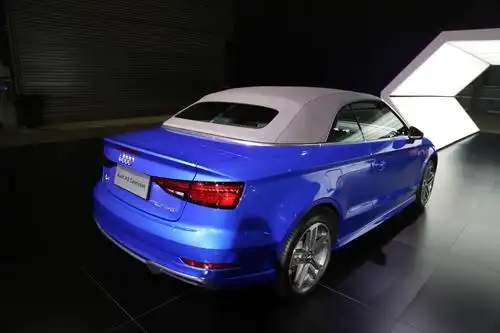 奥迪a3 cabriolet,35万级别敞篷跑车,车展实拍!