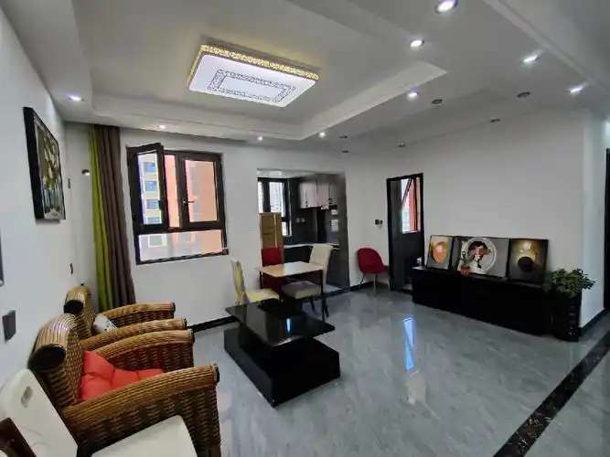 东方文荟苑精装三室一厅两卫