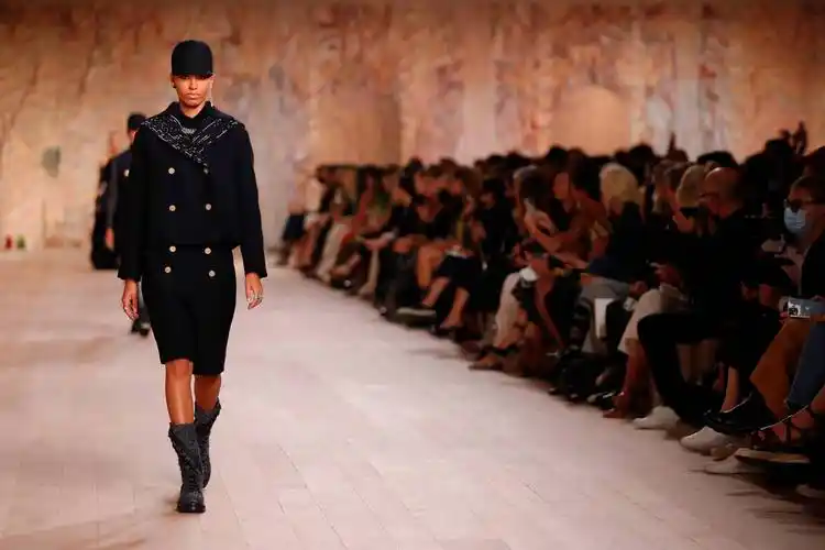 巴黎时装周迪奥时装秀