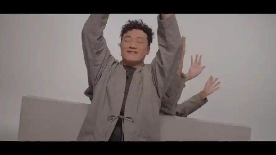 尘大师 纯伴奏无人声 陈奕迅新歌