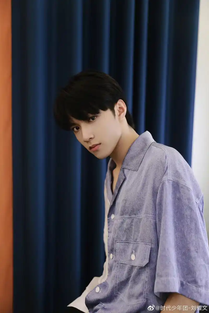 刘耀文壁纸分享