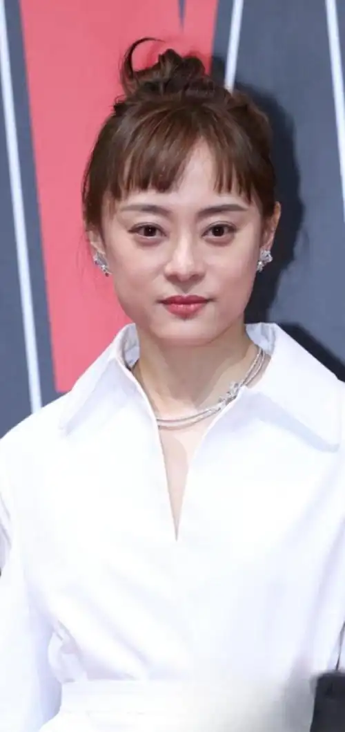 "孙俪:自然之美引发审美革命,重新定义个体自由与社会期待"