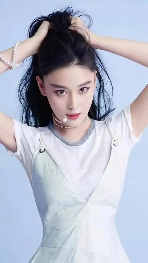 播出张馨予其他资料:身高:170cm,体重:49kg星座:白羊座,血型:ab毕业