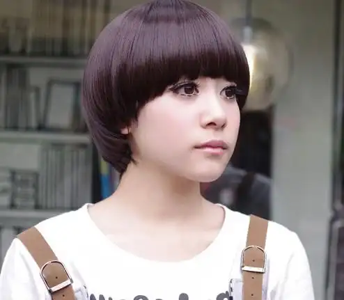 最新女生蘑菇头短发造型俏皮可爱