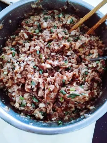 何么么1做的香菇肉馅饺子