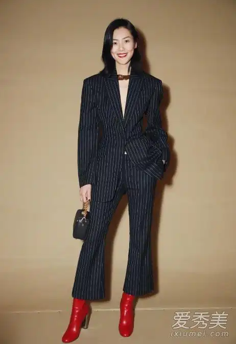 2018巴黎时装周明星街拍 周董和昆凌带来了双方的妈妈来秀恩爱-第4页