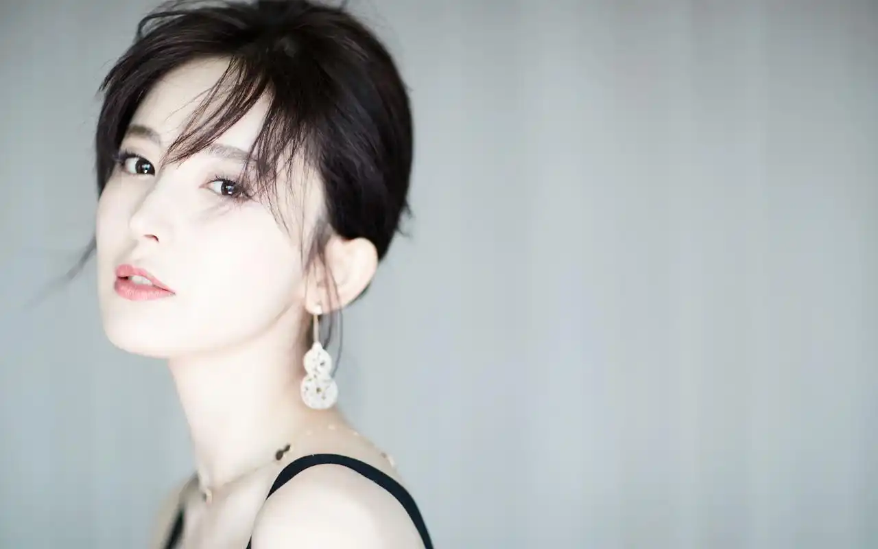 古力娜扎性感图片桌面电脑壁纸高清大图预览1920x1200_大陆明星下载