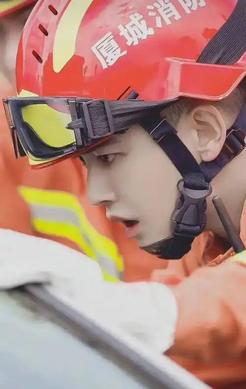 原创任嘉伦用作品发声用演技证明逆风翻盘不惧未来