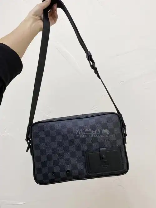lv邮差包路易威登男包alpha棋盘格单肩包斜挎包n40188价格尺寸上身图