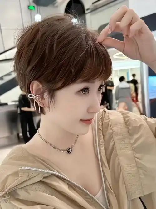 剪短发的时尚潮流