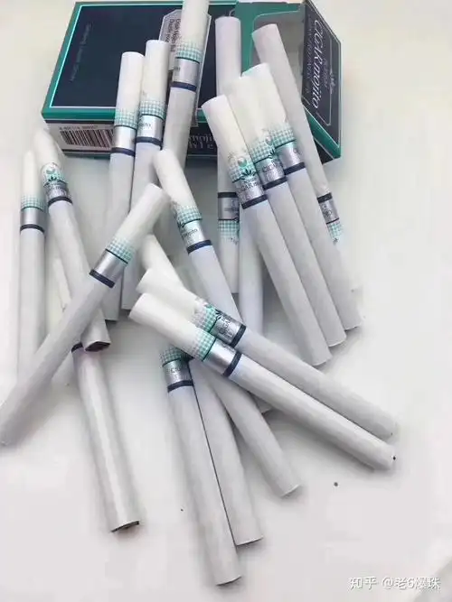 隐藏着柠檬清新 捏破爆珠就如加入冰块的莫吉托鸡尾酒 冰爽直达喉咙