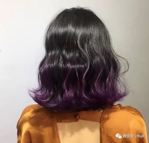 今年流行"发梢染"