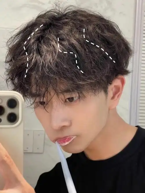 男生的氛围感烫发