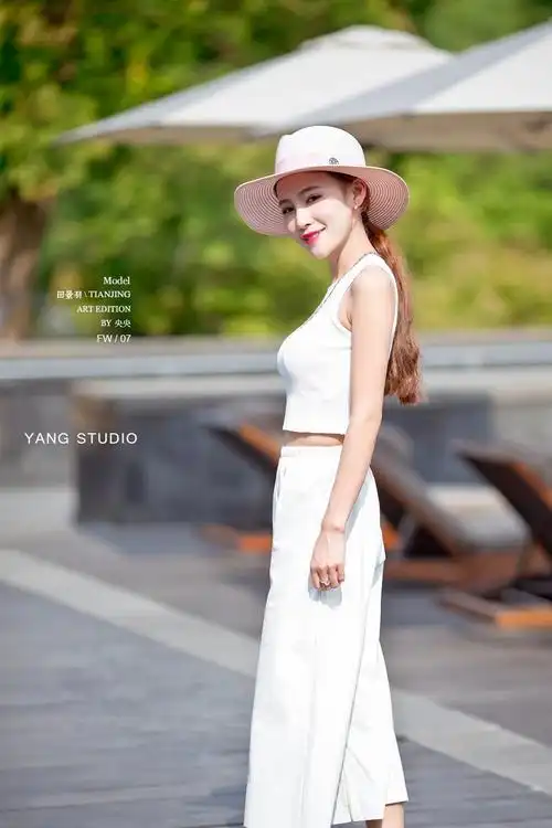 【 枫叶 转载 】 (无忧女 好友 博文) 降央卓玛 我的城 3cd