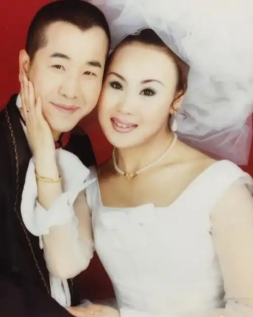 《乡村爱情》刘能谢兰庆祝瓷婚 网友:皮长山还有5秒到达战场