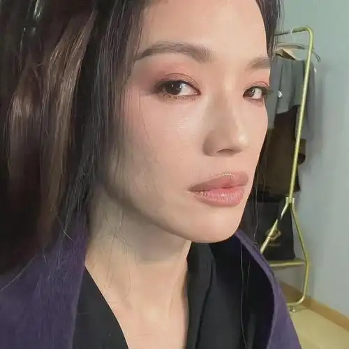 舒淇晒原相机怼脸自拍照网友不拿我们当外人