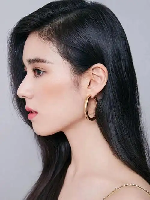 导语:下颌线的重要性不言而喻,美丽的下颌线会让人的侧脸线条更加流畅