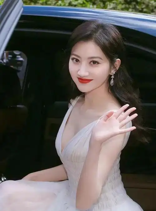 景甜个人资料简介及家世(景甜后面大佬到底是谁)_金纳莱网