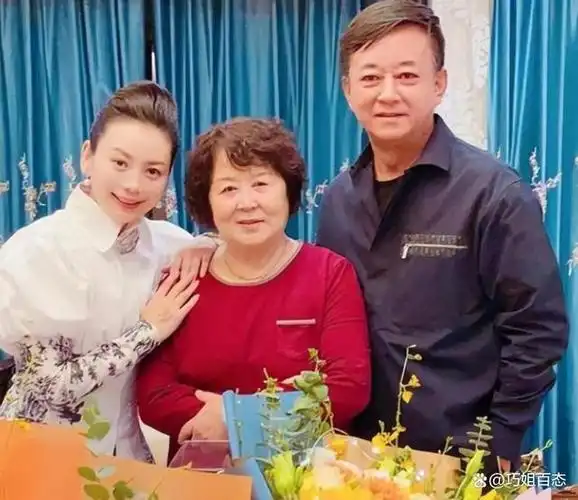 主持人朱军生命中最黑暗的4年是妻子的不离不弃陪我走出低谷