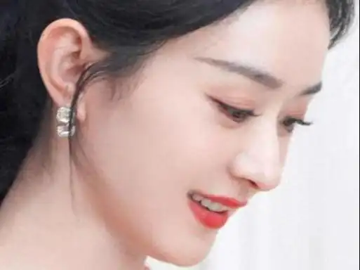 赵丽颖深夜发文,却惨遭质疑,本人出面硬刚,黄晓明的话没说错|冯绍峰