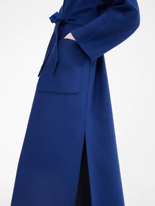 m家宝蓝色双色长款大衣