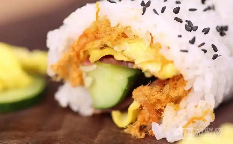 大学生适合创业的小吃项目呦呦饭团火热招商