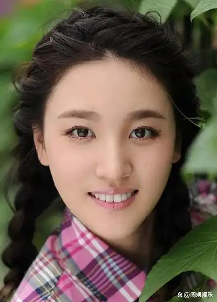 气质美女刘筱筱,撞脸刘亦菲,搭档钟汉良,却始终不温不火