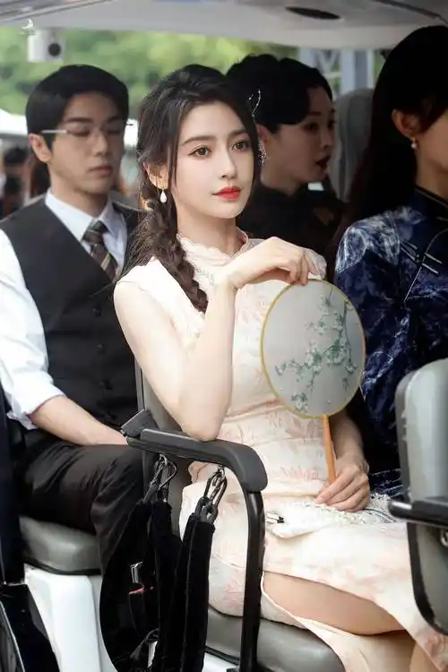 angelababy穿旗袍的图片,直接封神_杨颖_身材_大小姐