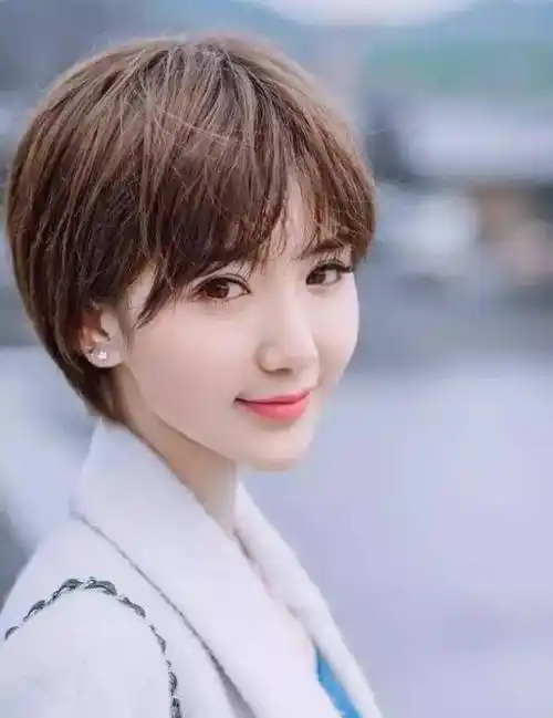 今夏流行这3种"短发",显小了10岁都不止_气质_发型_脸型